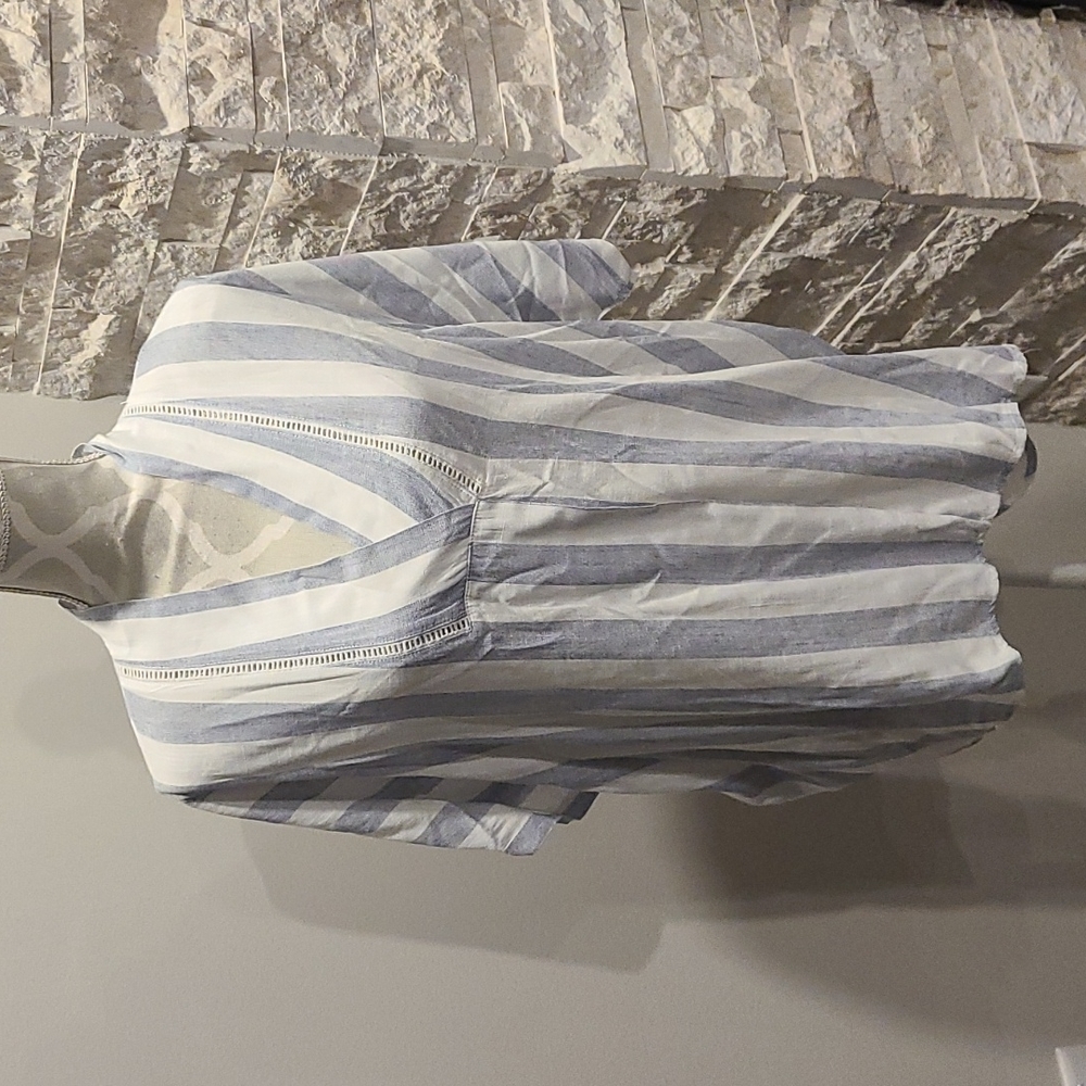 Saint Tropez West blue and white striped vneck top